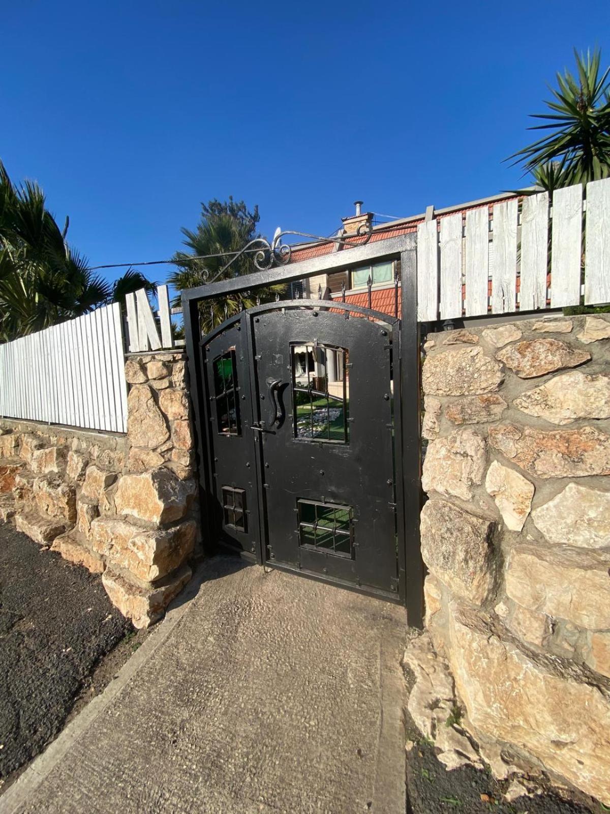 בית הארחה קרוב לכנרת Kefar Hittim Bet Exterior photo