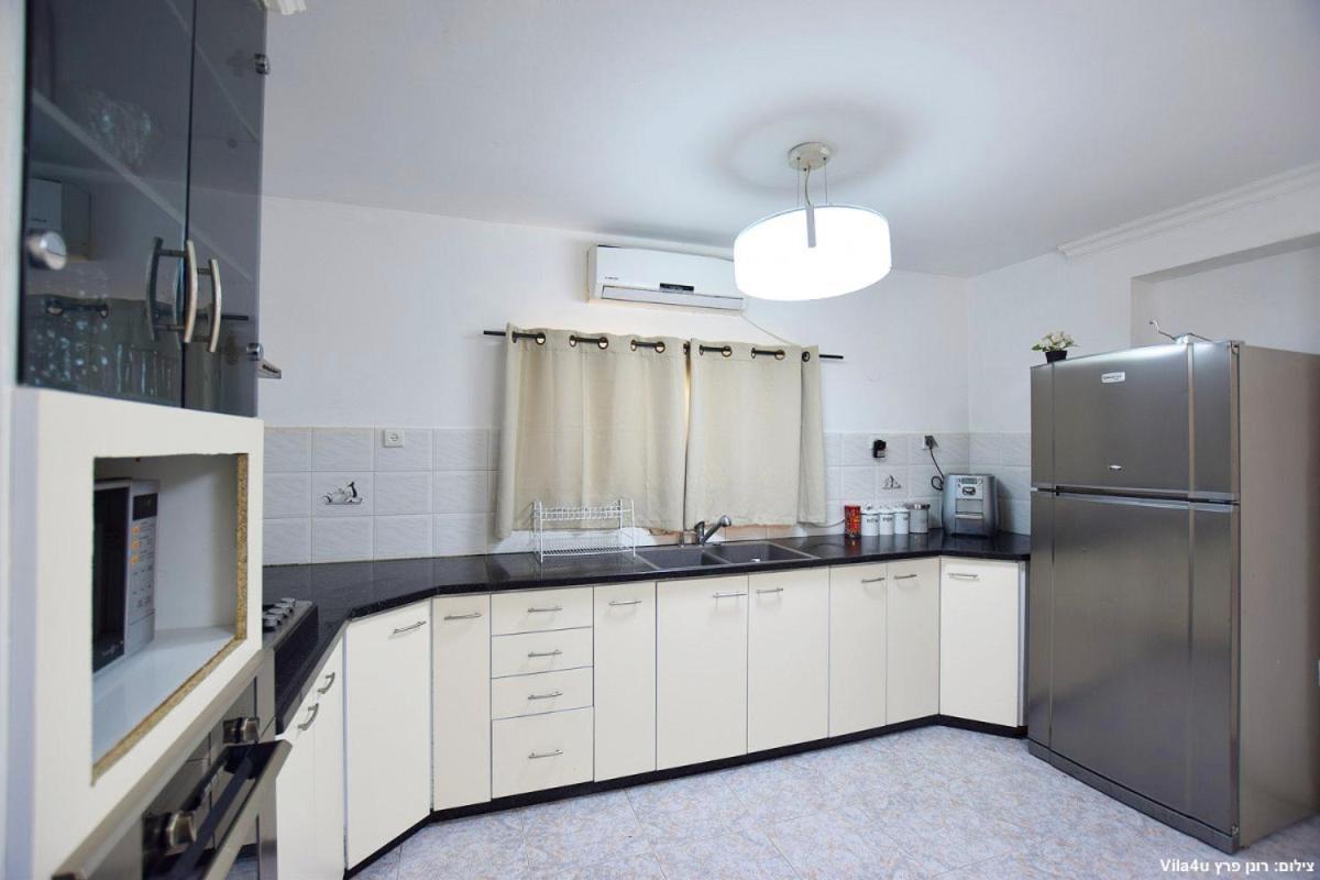 בית הארחה קרוב לכנרת Kefar Hittim Bet Exterior photo
