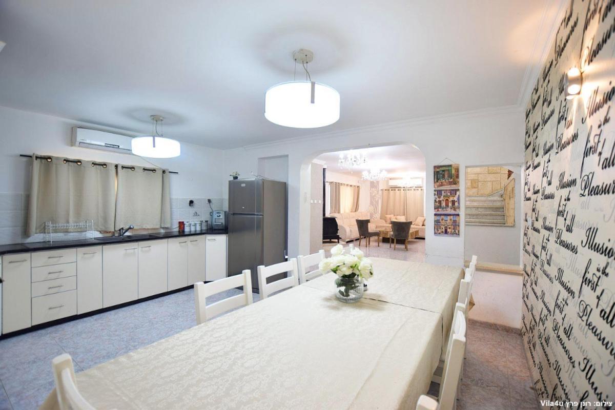 בית הארחה קרוב לכנרת Kefar Hittim Bet Exterior photo
