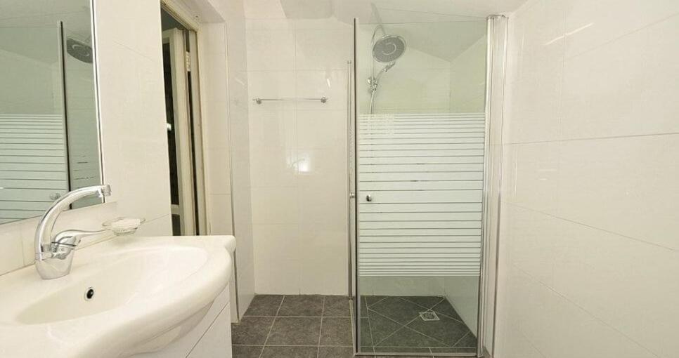 בית הארחה קרוב לכנרת Kefar Hittim Bet Exterior photo