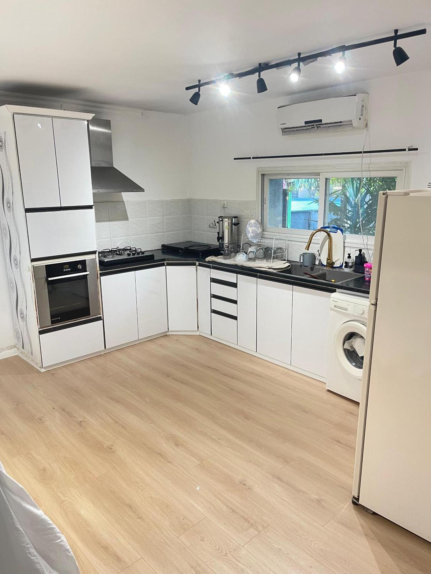 בית הארחה קרוב לכנרת Kefar Hittim Bet Exterior photo
