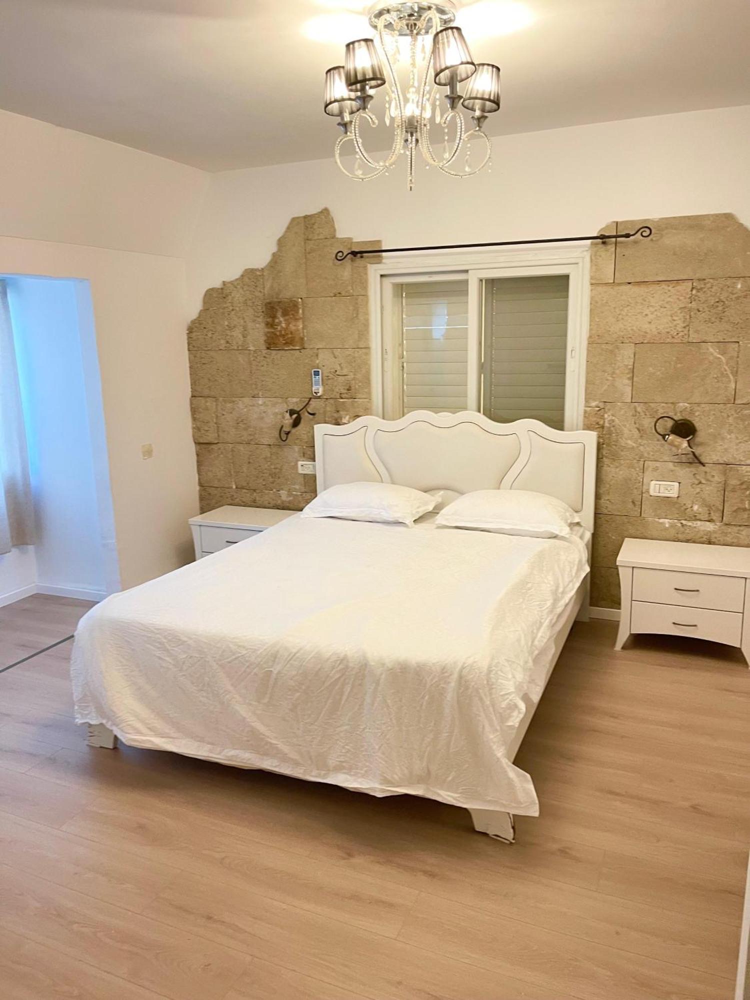 בית הארחה קרוב לכנרת Kefar Hittim Bet Exterior photo